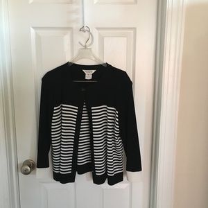Mistook Black-and-White Jacket Sweater Top